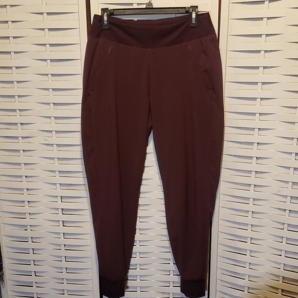Athleta Size 8 Stylish Burgundy Jogger Pants